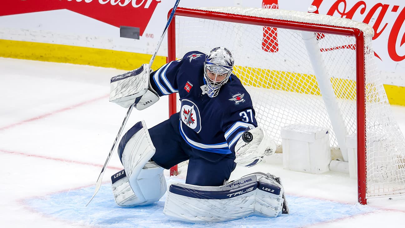 Connor Hellebuyck
