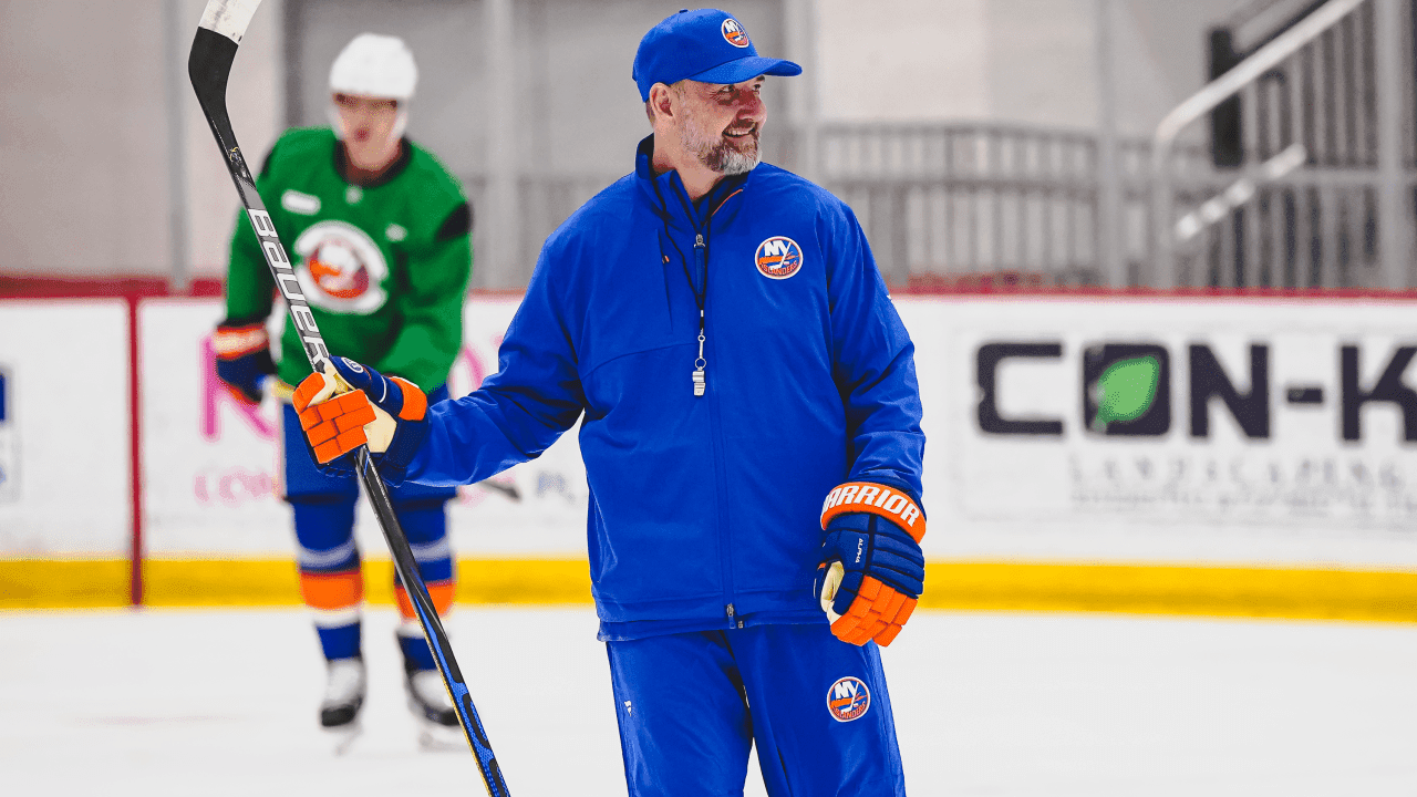 Peter DeBoer coaches the Islanders at practice.