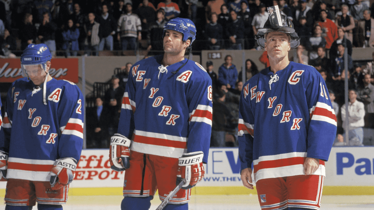 Mark Messier at NYR 9/11 ceremony.