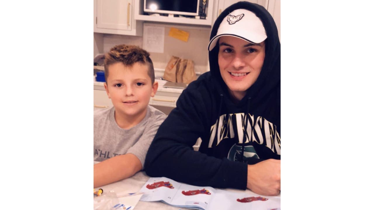Mathew Barzal with Dennis Seidenberg's son